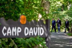 Trump, Under Pressure on Iran, Takes His Cabinet to Camp David