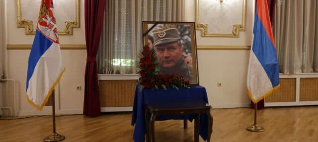 Serbian, Bosnian Serb Officials Join Hundreds at Ratko Mladic Commemoration
