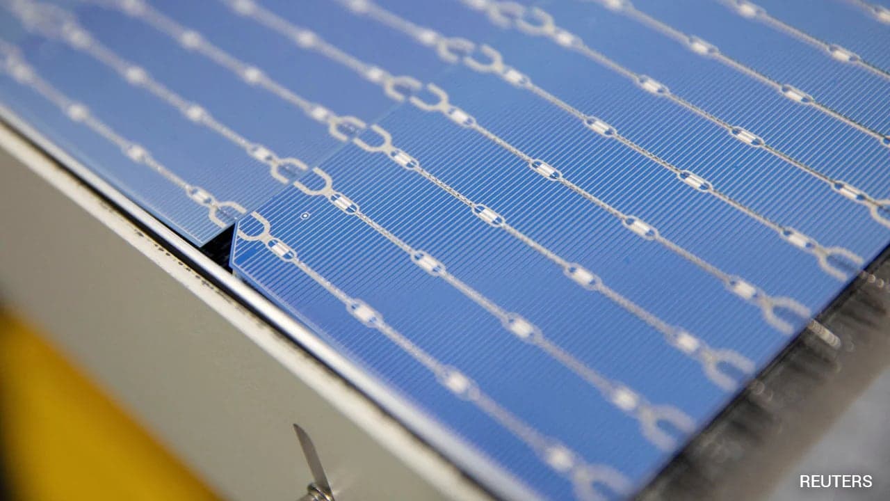 US To Impose 15% Tariff On Polysilicon To Counter China's Chip Supply Chain