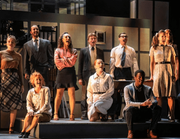 Gasps as Irish actor informs audience of Dolly Parton’s death before 9 To 5 musical performance