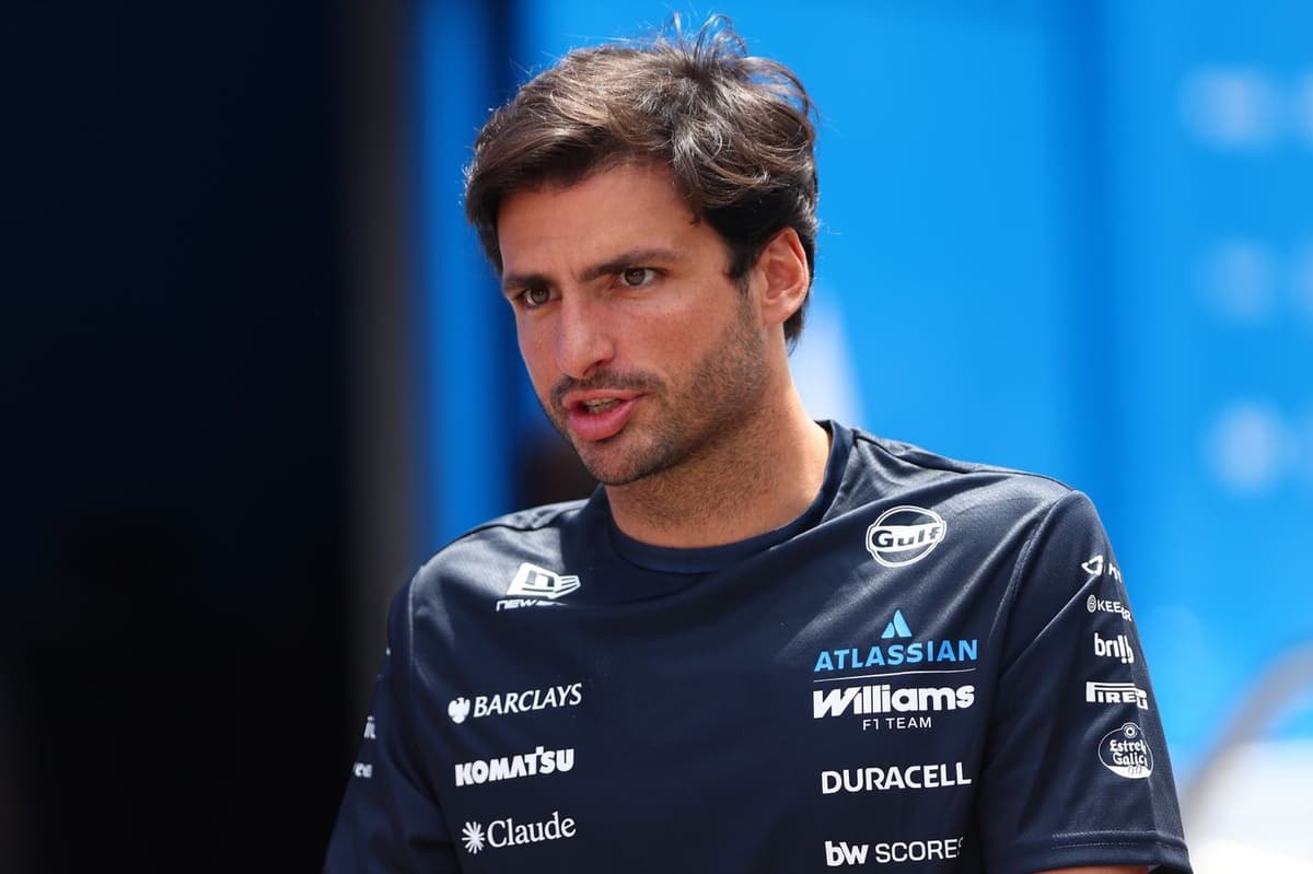 Williams confirms F1 2027 line-up with Sainz extension