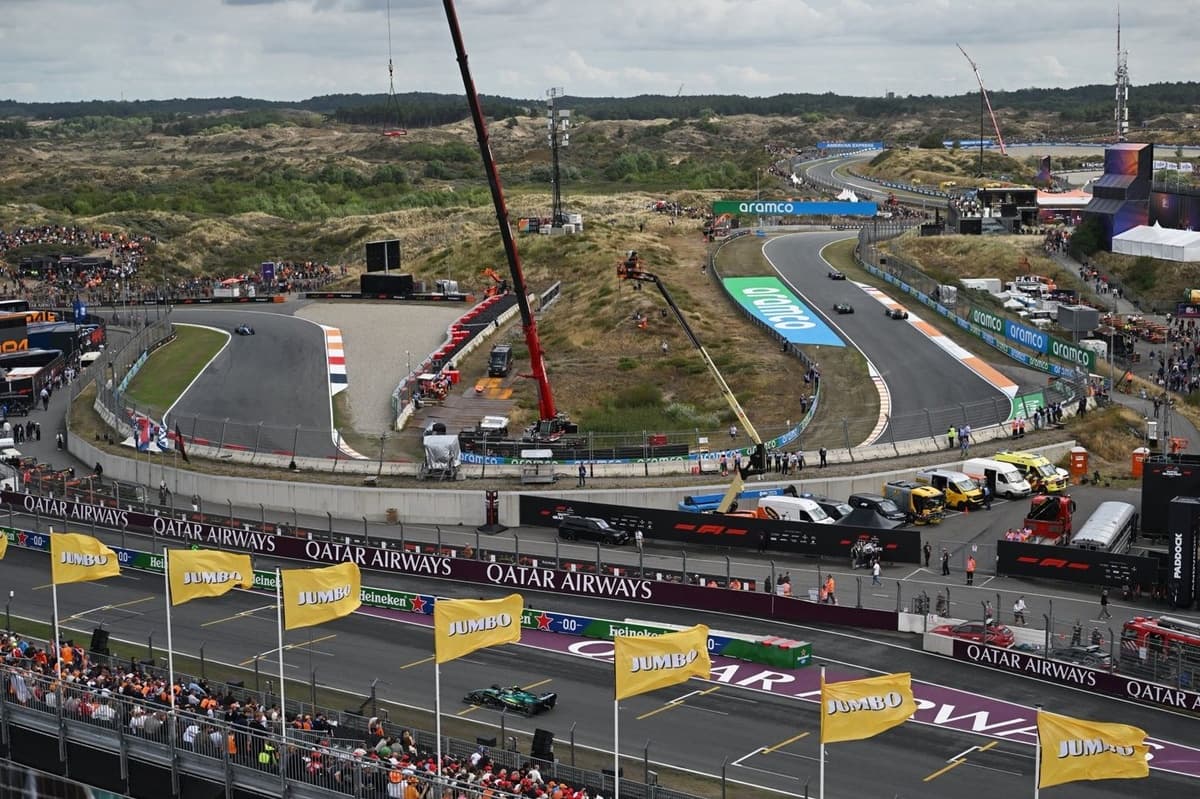 Dune and dusted - F1 drivers mourn "old school" Zandvoort loss