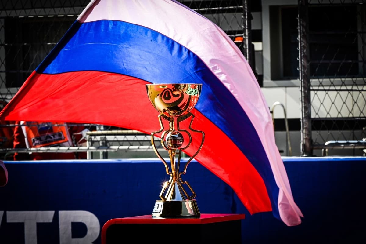 FIA lifts sanctions on Russian, Belarusian drivers