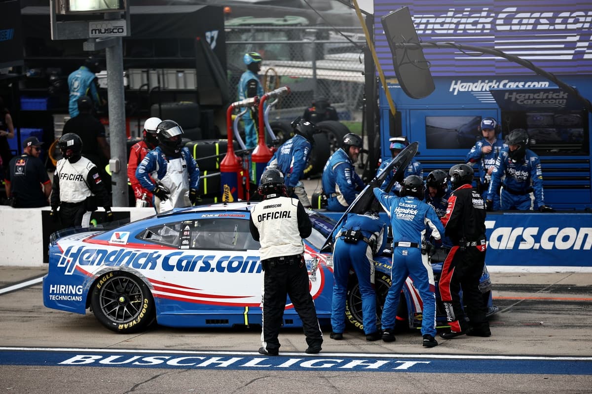 Winners and losers from a tricky NASCAR Cup race at Iowa