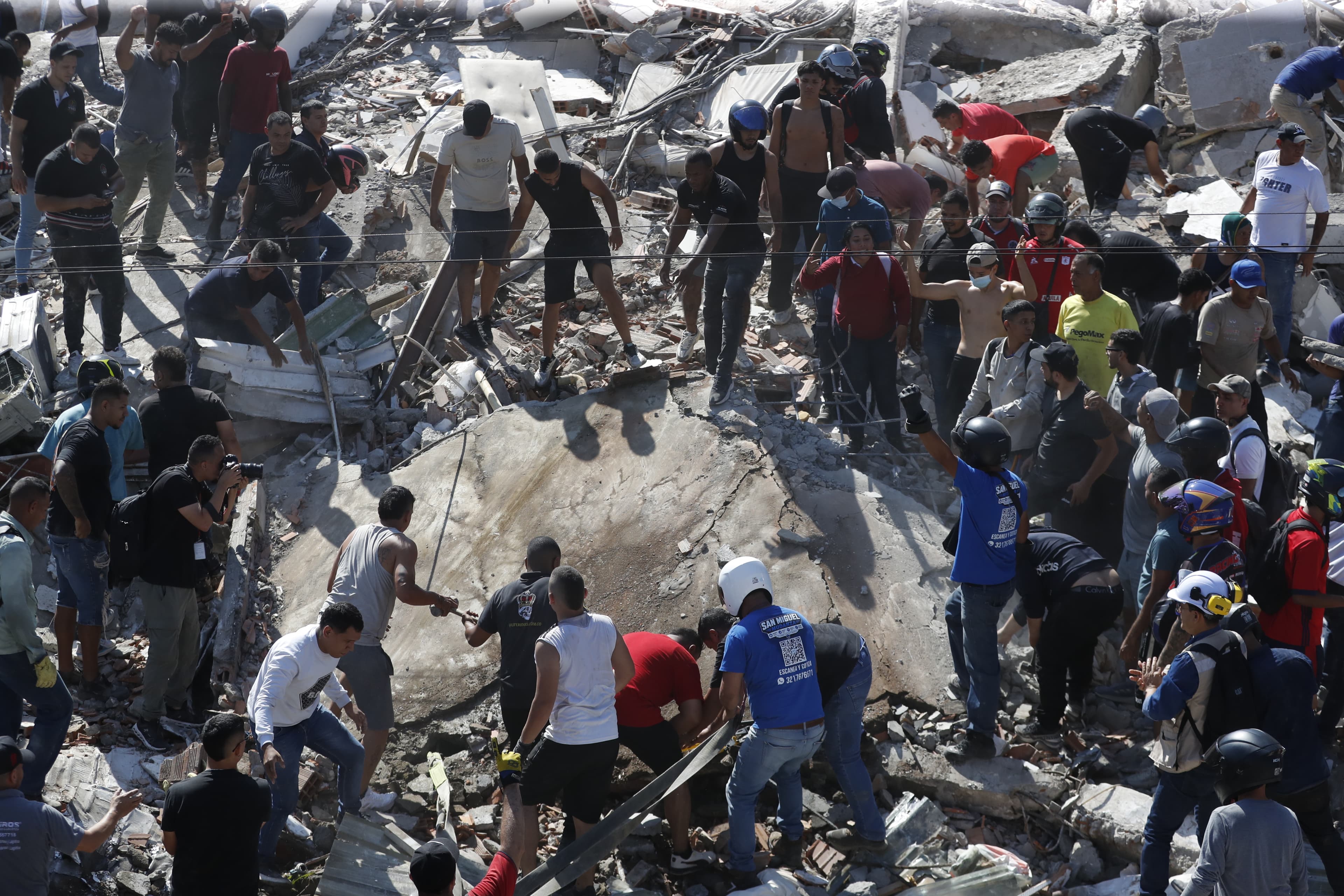 Powerful 7.4 earthquake kills at least 20 in Colombia as multiple buildings reduced to rubble