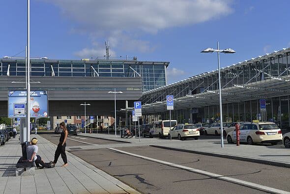Leipzig Airport: German airport runway closed after drone 'with detonator' found