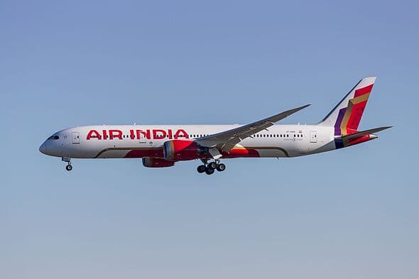 Chaos as pilot smokes cannabis before flight plummets 300 feet and injures 17
