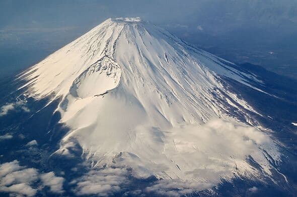 Horror as dad ditches son, 7, on Mount Fuji because he wanted to reach the top