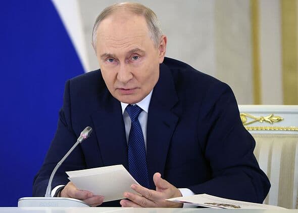 Putin sends new terrifying 'doomsday' missiles threat to Britain