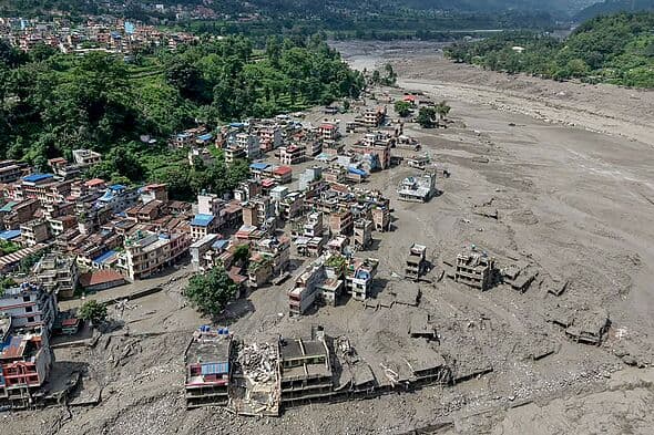 Major update issued on 33 Brits missing in horror Nepal floods