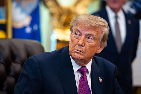 Donald Trump issues fresh threat to Britain over Falklands