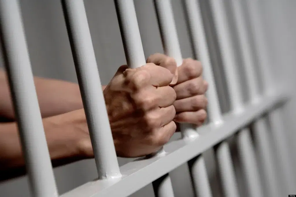 Inside prisons crime rings: How inmates run operations from behind bars