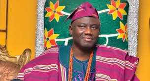 Alaafin dismisses UI don’s claims of arriving three hours late to Oyo event