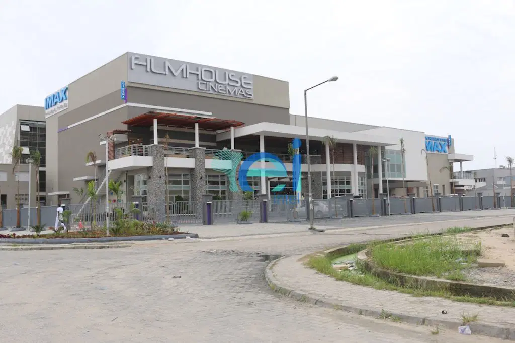 Machete-wielding man attacks security guards at Lagos cinema, kills two