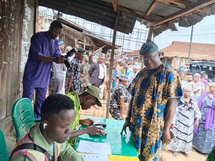 Osun election: APC National Secretary votes, commends INEC, security