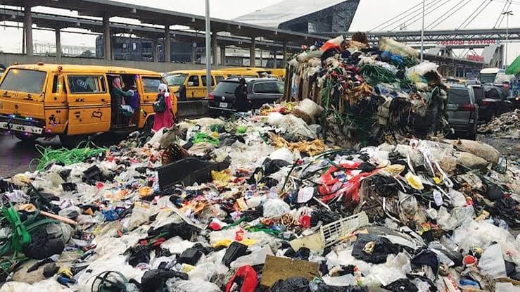 Waste crisis: Lagos to deploy 220 more trucks