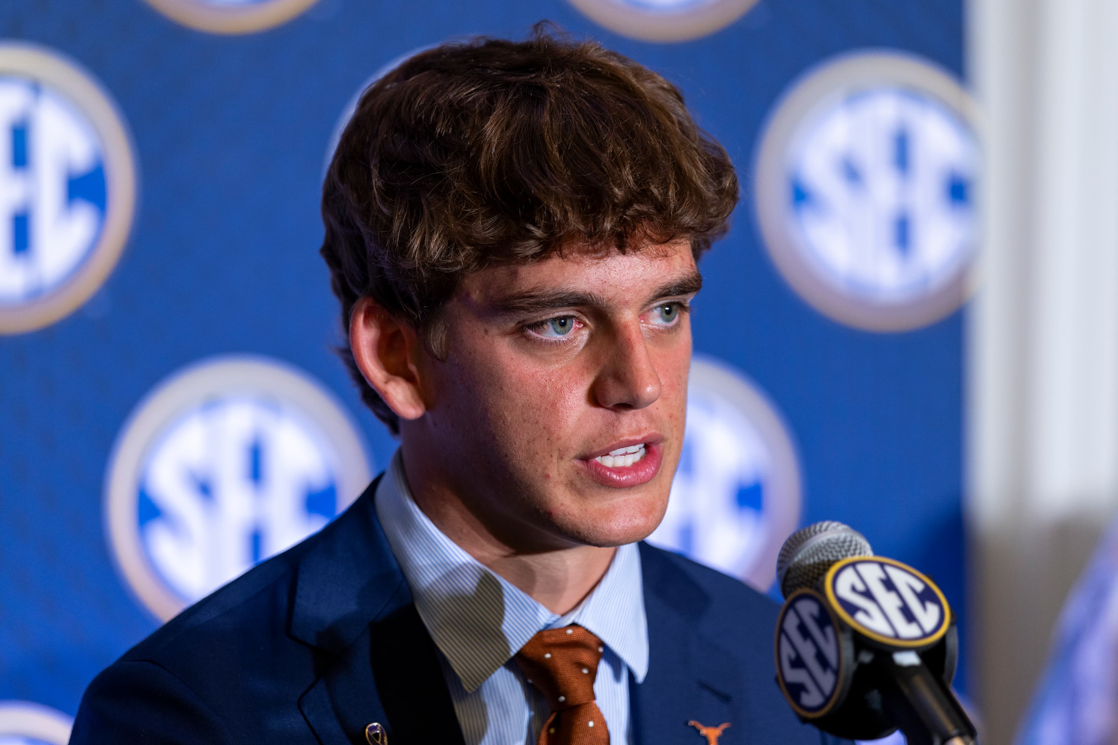 Yahoo Sports' Preseason College Football Top 25: As Arch Manning enters his second season as a starter, Texas eyes a national title