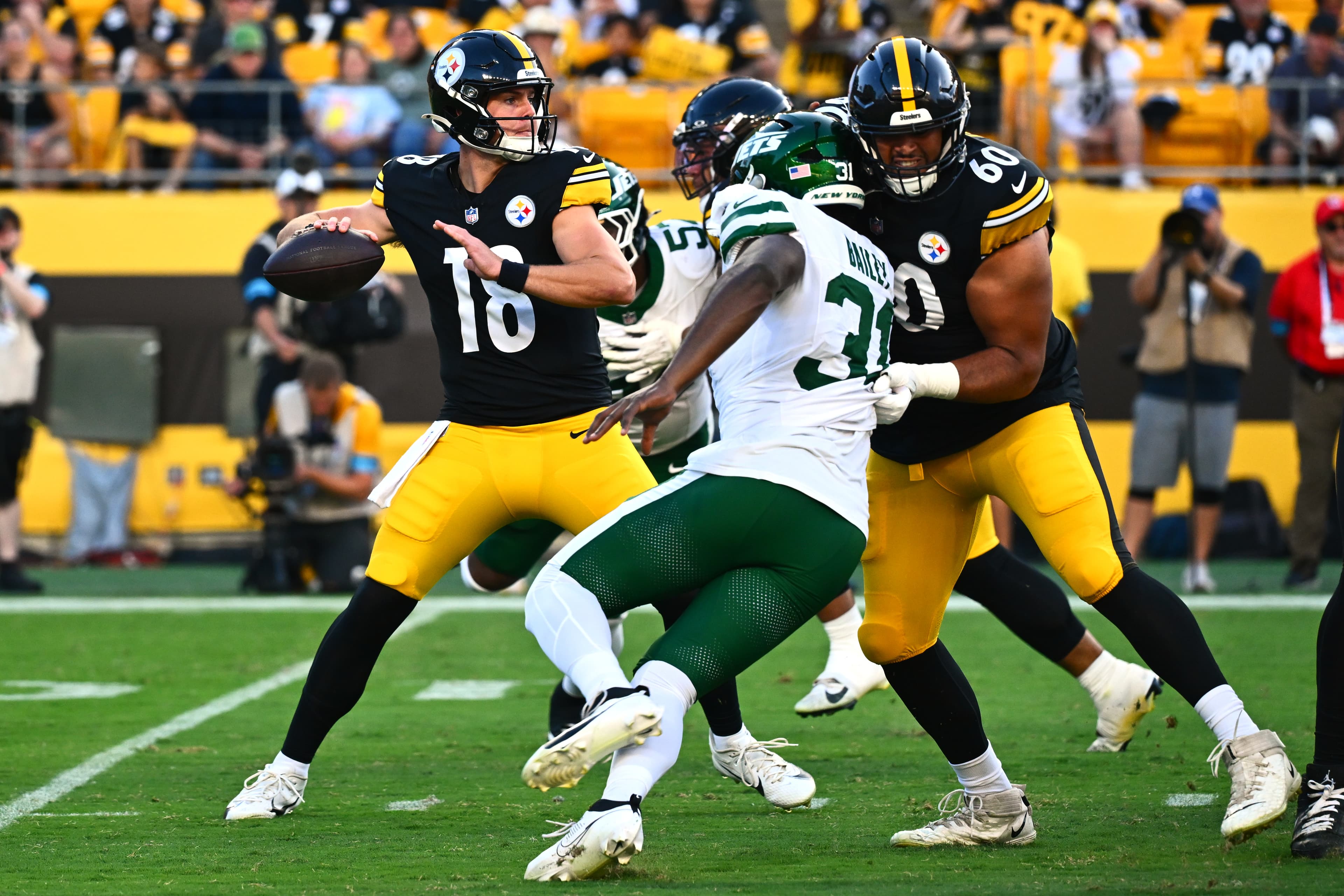 Steelers' Will Howard throws 2 preseason picks in first half vs. interception-starved Jets