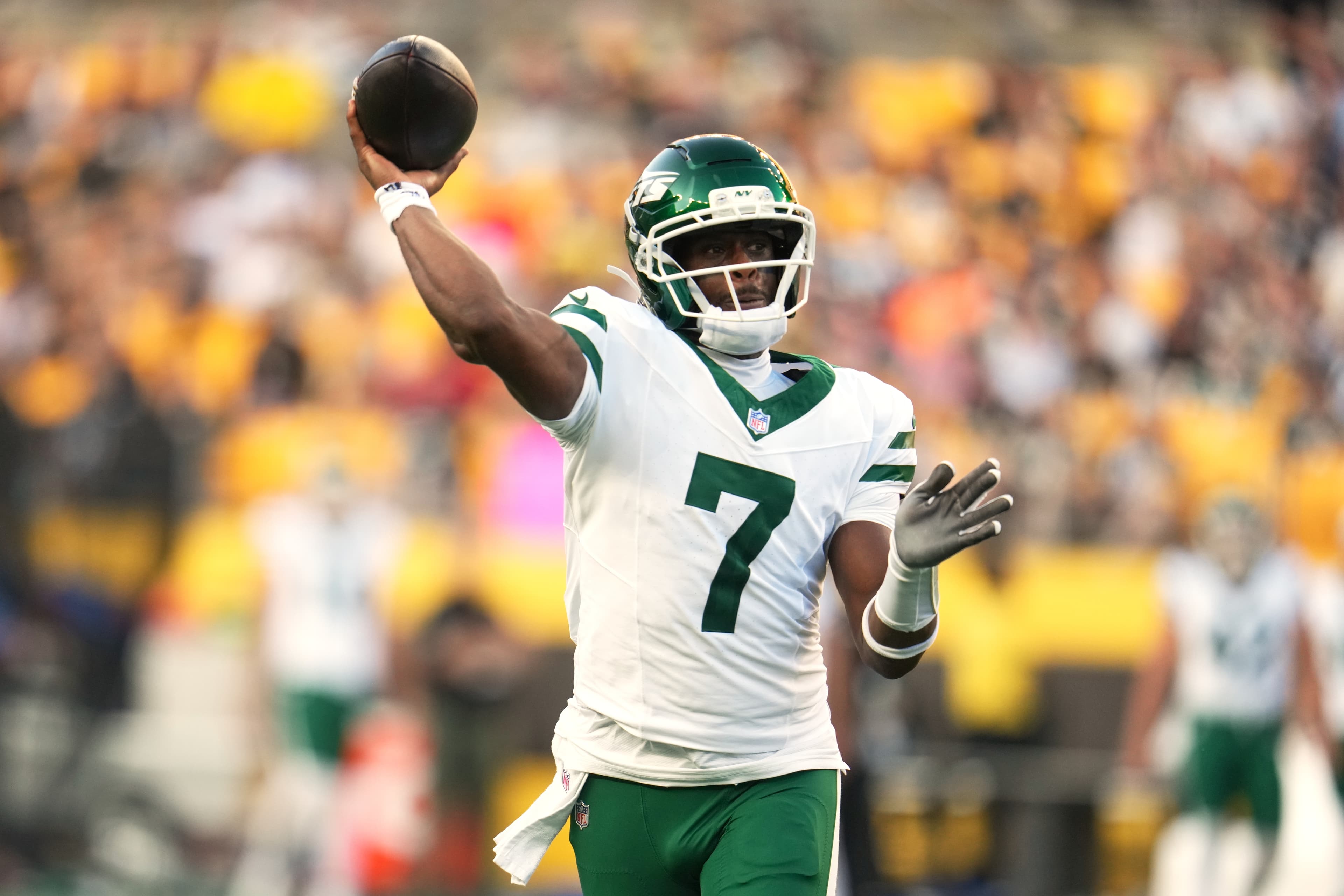 Jets QB Geno Smith gets first preseason action, looks good in lone drive that ends with TD