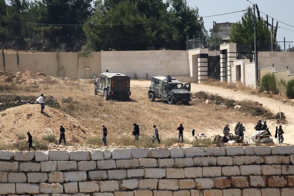 IDF Evicts Palestinian Families as Settlers Resist Army Operation to End Siege