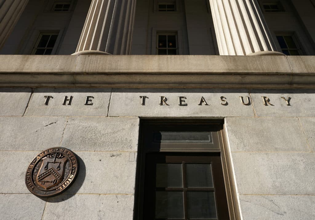 National debt reaches grim $40 trillion milestone. Here’s why that matters | CNN Business