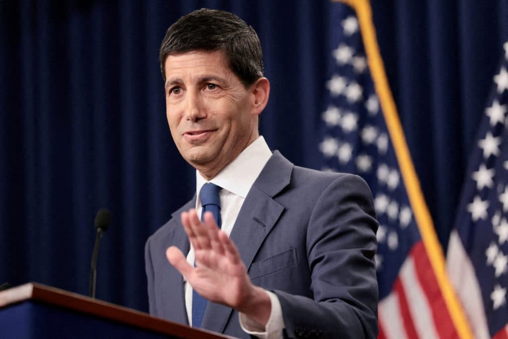 Fed Chair Warsh not ruling out interest rate hike amid inflation concerns