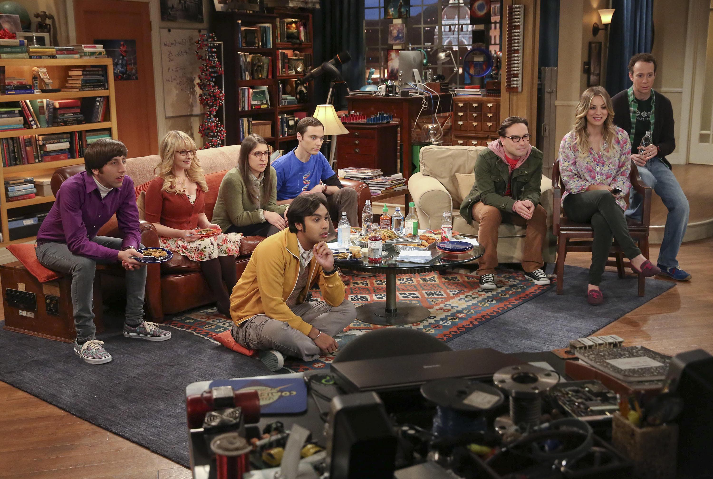‘Stuart Fails To Save The Universe’ Creators On Episode 2 Surprise OG Star Return & “Breaking Up” Beloved ‘Big Bang Theory’ Couple