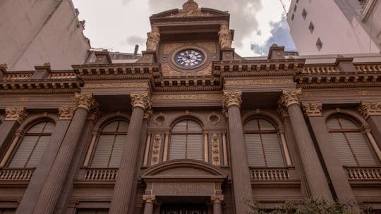 Argentina snaps dollar-buying streak day after IMF hailed policy