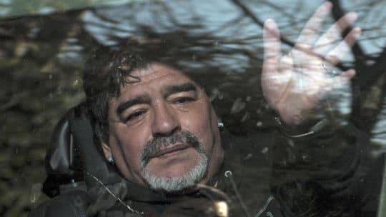 Diego Maradona’s doctors missed renal red flag, Argentinian court told
