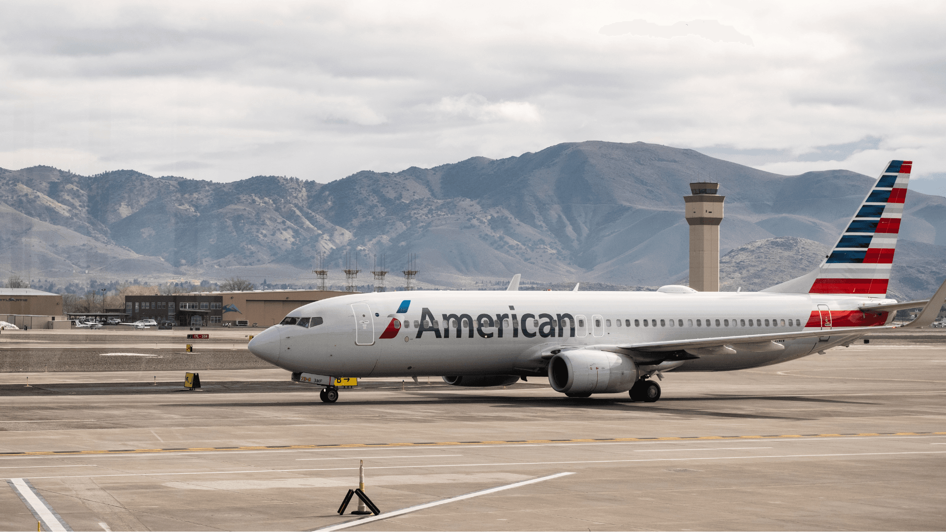 American Airlines briefly grounded in U.S. by IT issue