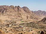 Bus crash in Egypt tourist hotspot kills at least 21 people and leaves 22 injured