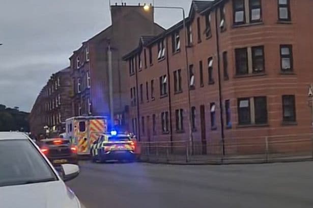 Man rushed to hospital with stab wounds after 'attempted murder' on Glasgow road