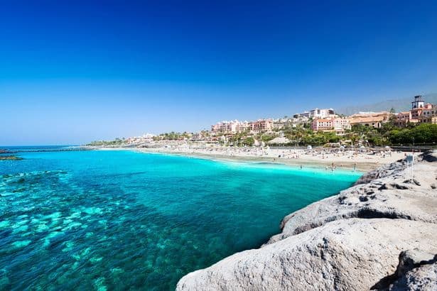 Foreign Office issues warning after British tourists die abroad