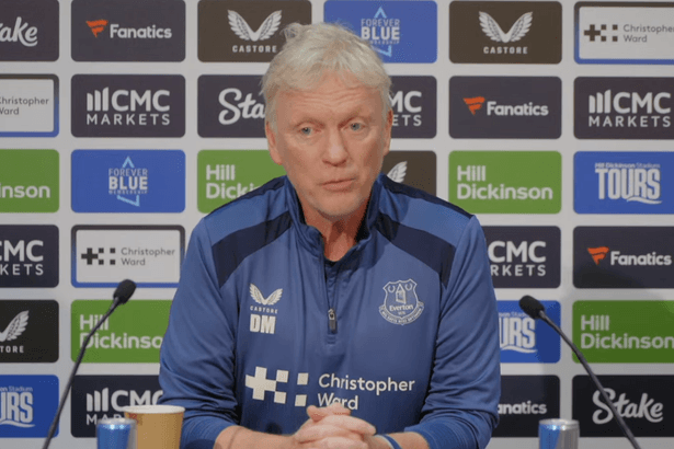 David Moyes offers update on Everton right-back transfer search - 'We have bid for quite a few'