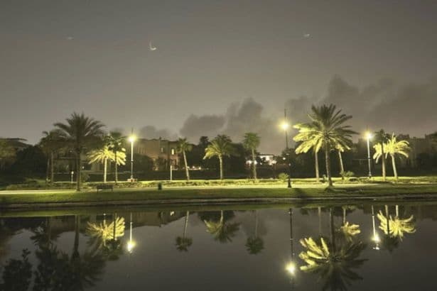 Dubai tourist hotspot hit with explosions as 'loud bangs' ring out near Palm Jumeirah