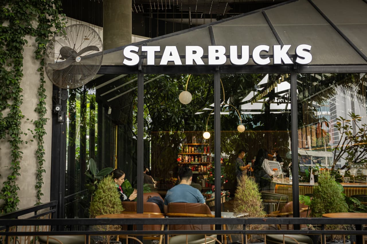 Starbucks raises annual forecasts again as turnaround takes root