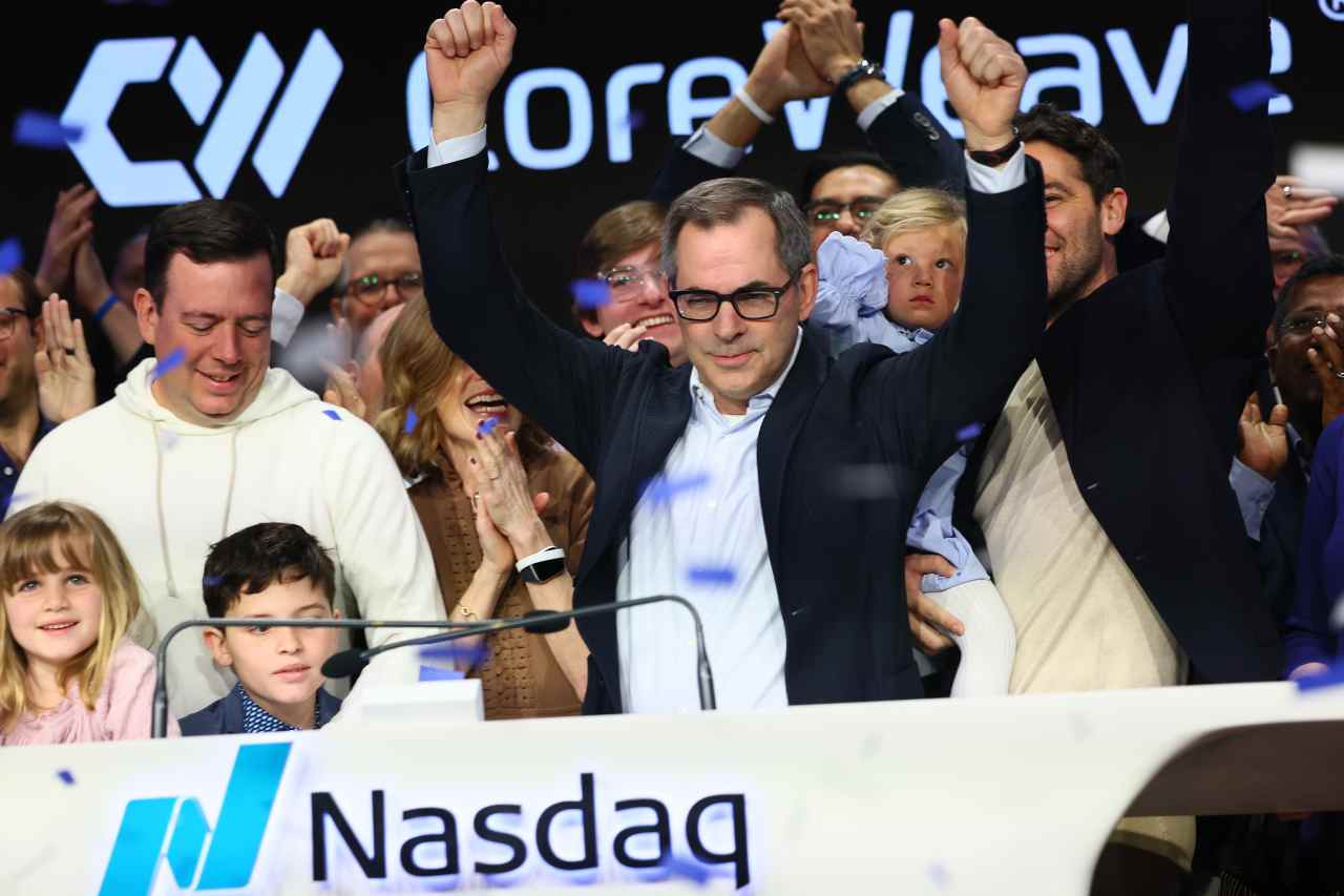 CoreWeave counters a key bear case on the AI trade. What it means for our data center stocks