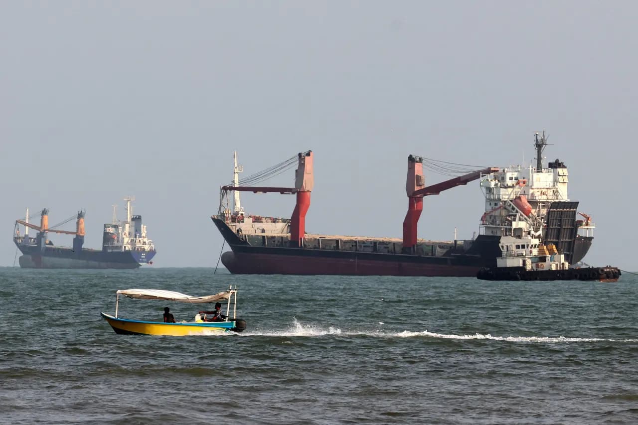 Global oil prices extend move over $90 after report of two tankers struck in Hormuz
