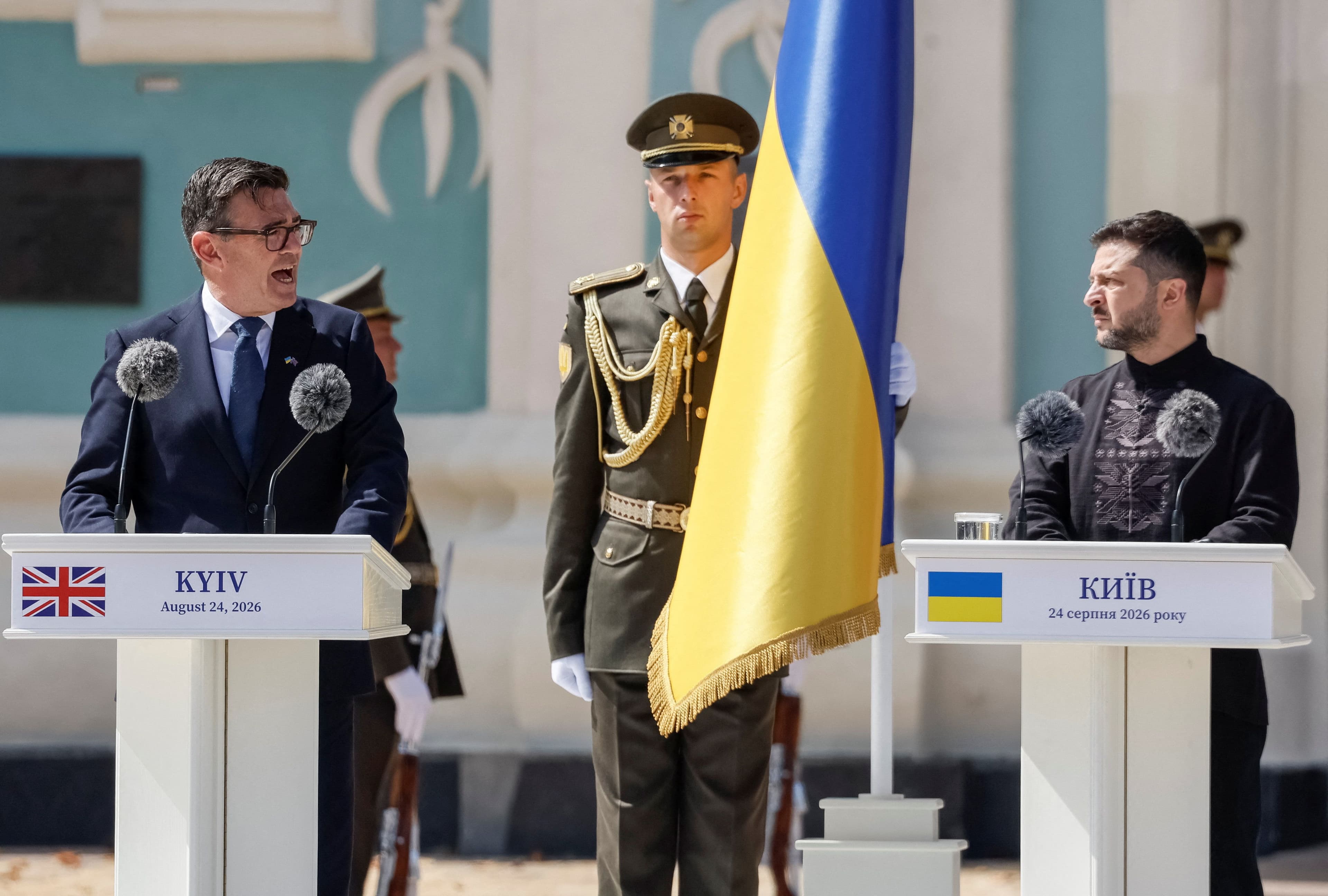France, UK pledge stronger military support for Ukraine