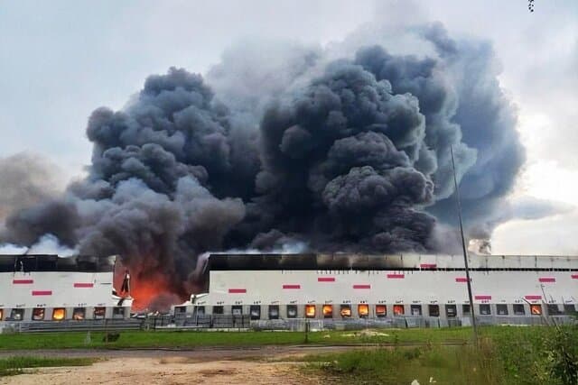 Ukraine resumes strikes on Wildberries warehouses in Russia. See the attack on Ryazan.