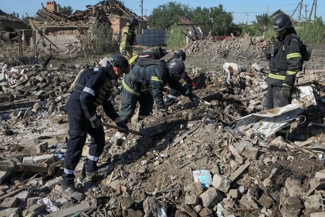 At least six members of one family killed in Russian missile strike near Kryvyi Rih. Rescue workers are still searching the rubble for three more people.