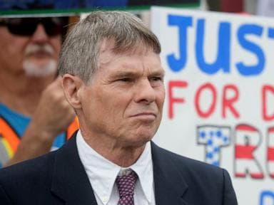 DOJ seeks to keep door open to re-charge David Hearn in Reflecting Pool case