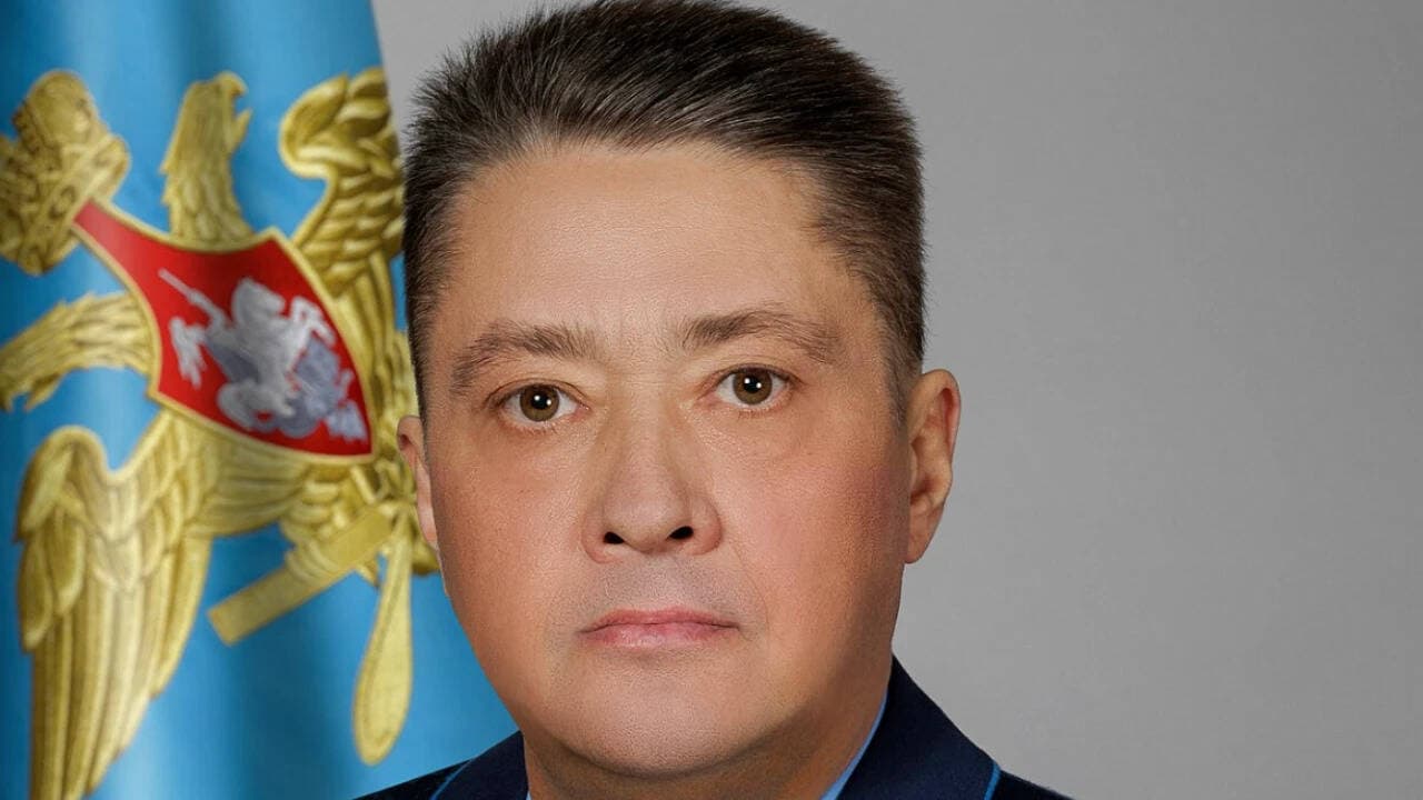Senior Russian general survives assassination attempt in Moscow restaurant blast