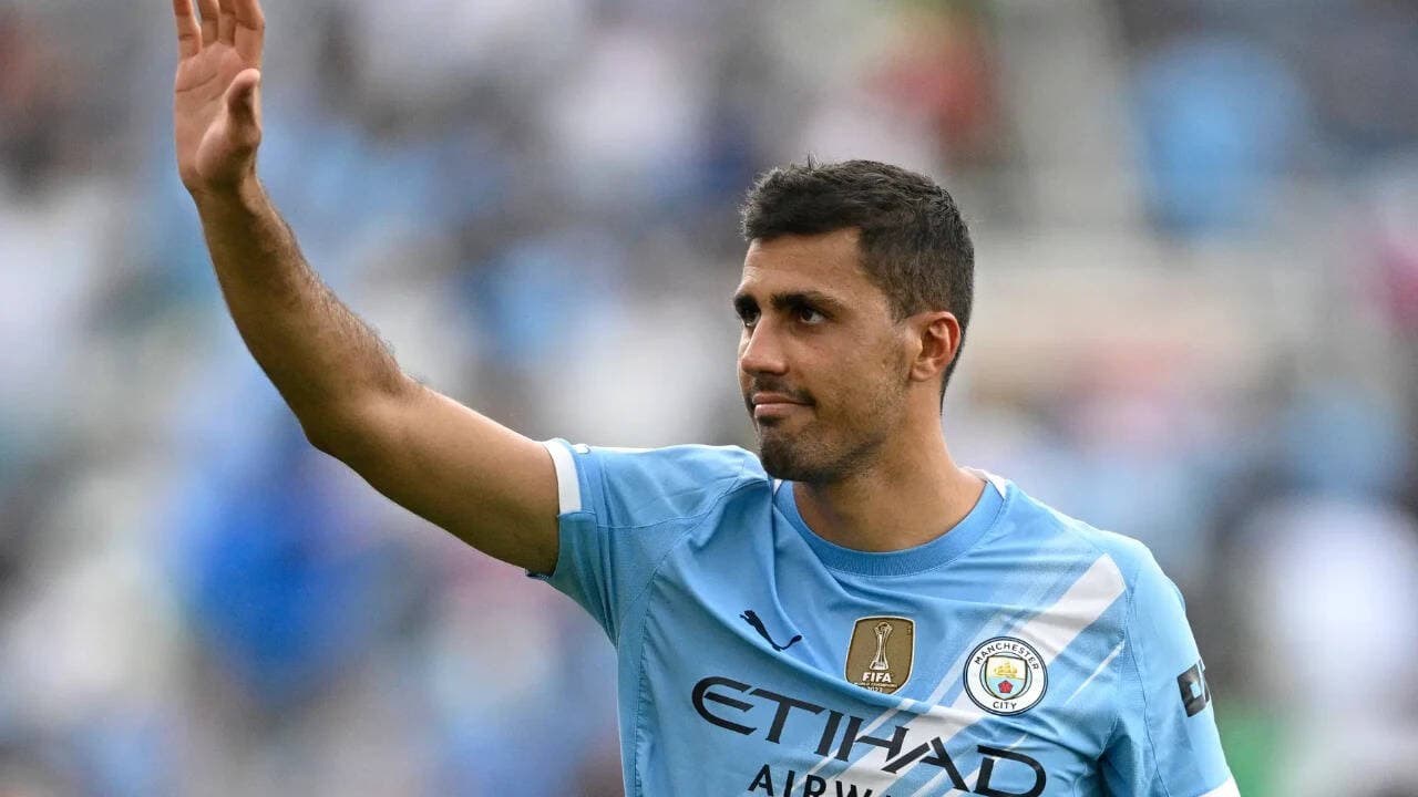 Manchester City reject Barcelona's opening offer for Rodri