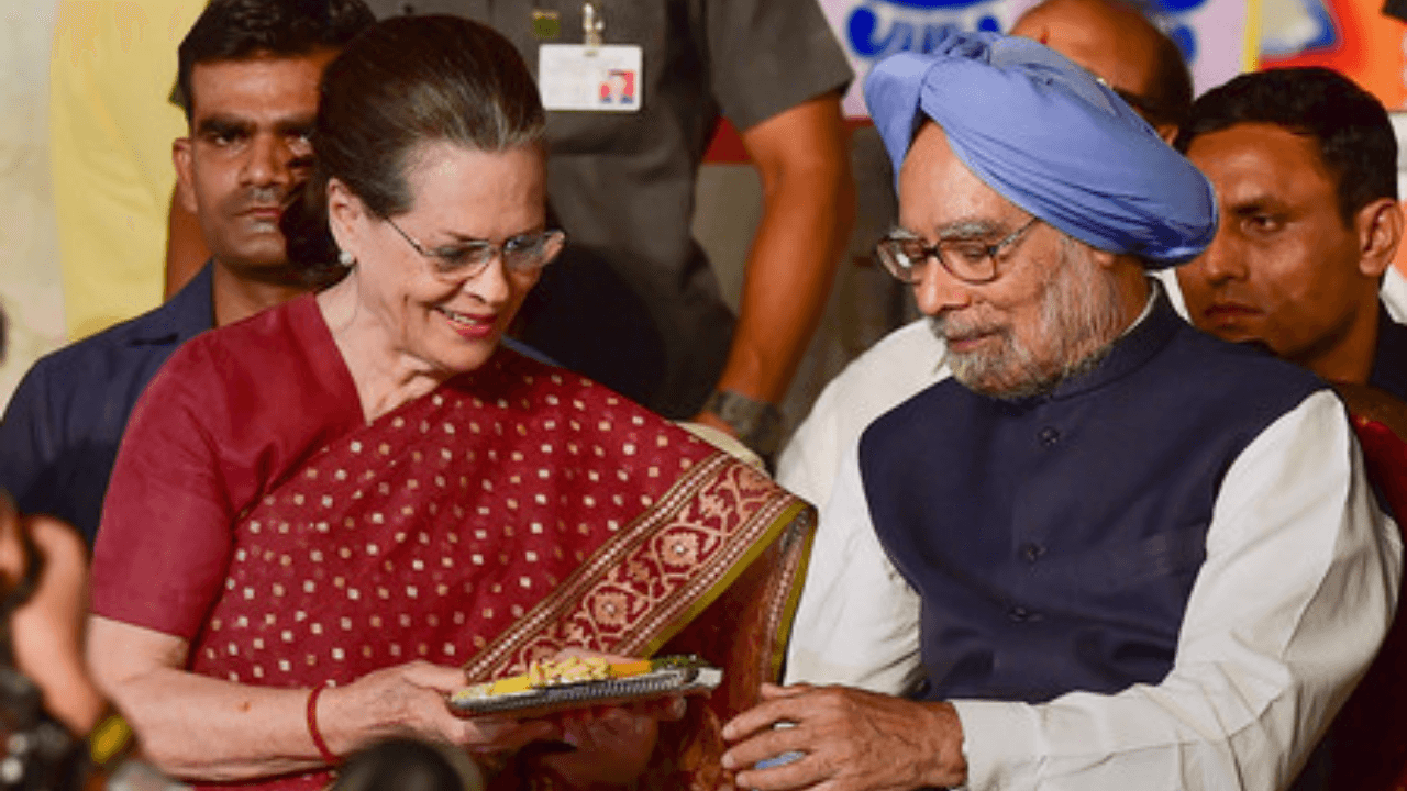 'History will remember him kindly': Sonia writes on Manmohan Singh after SC clean chit