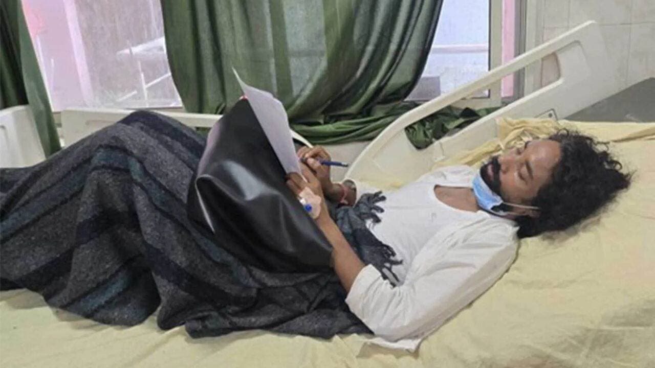 Students accuse Jharkhand govt of withholding Devendra Mahto's health details