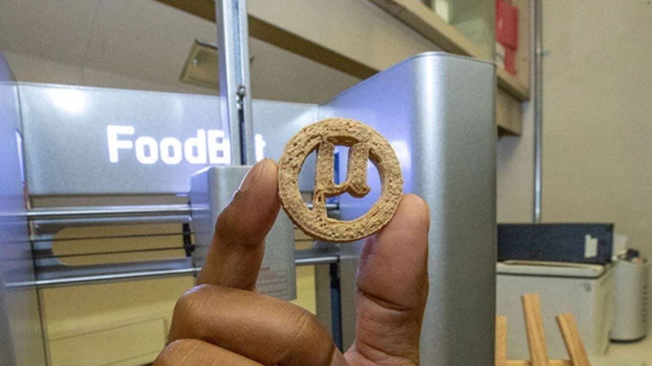 Scientists turn plastic bottles and corn waste into protein-rich cookies