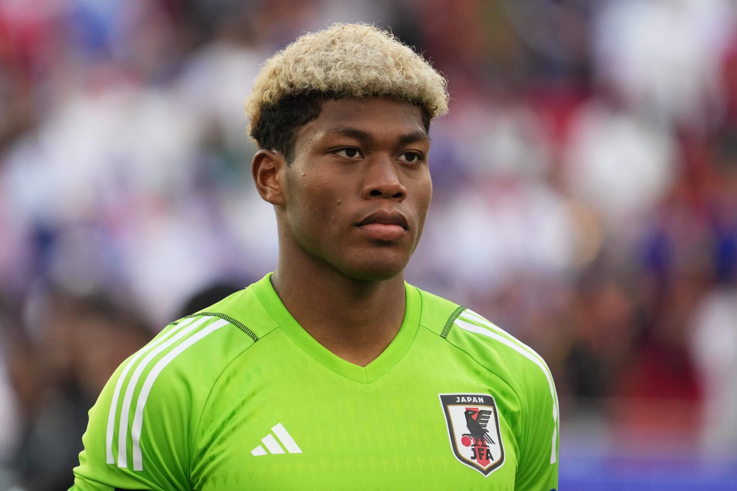 Aston Villa reach agreement to sign Parma goalkeeper Zion Suzuki