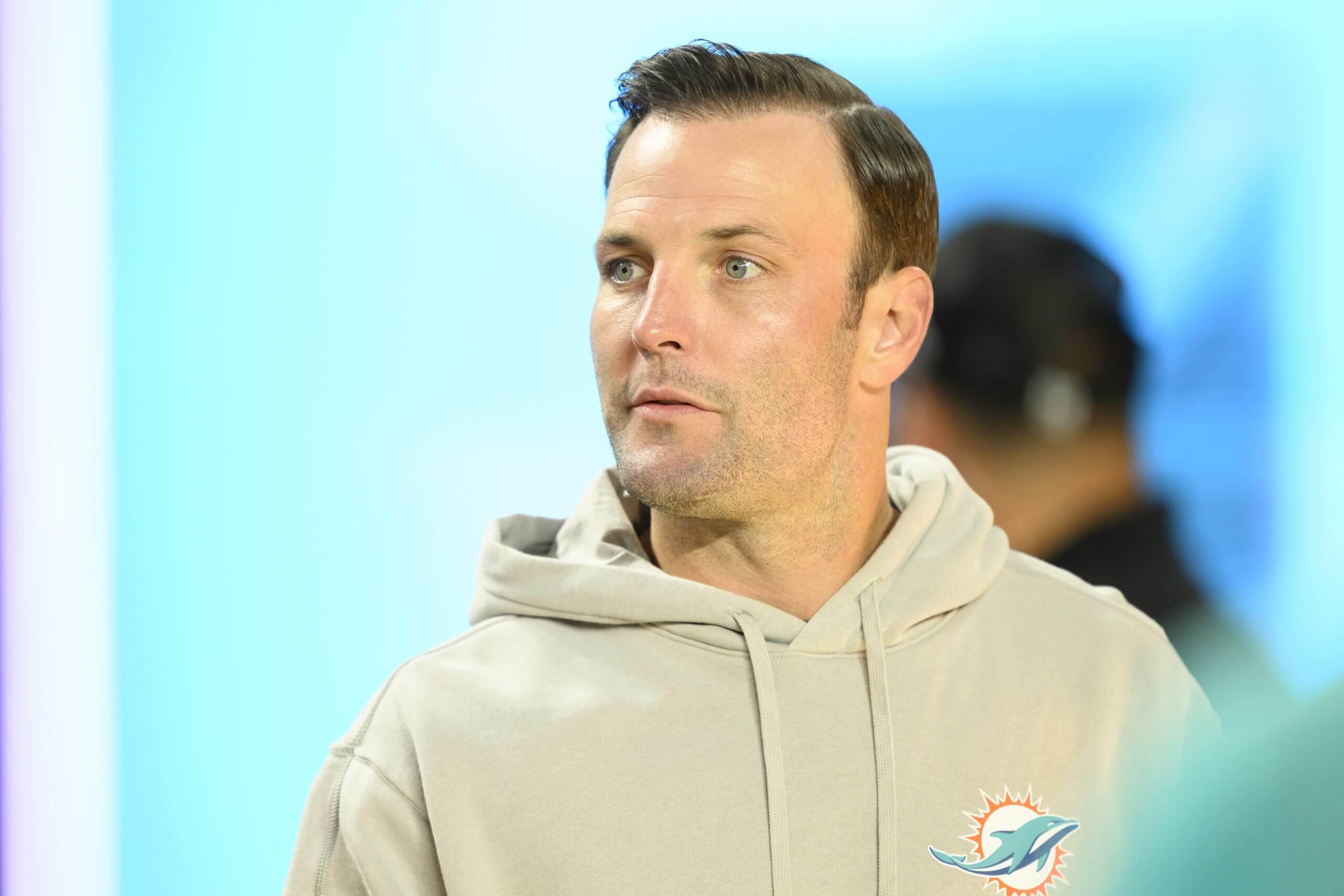 Commanders tab Wes Welker to coach tight ends after staff change
