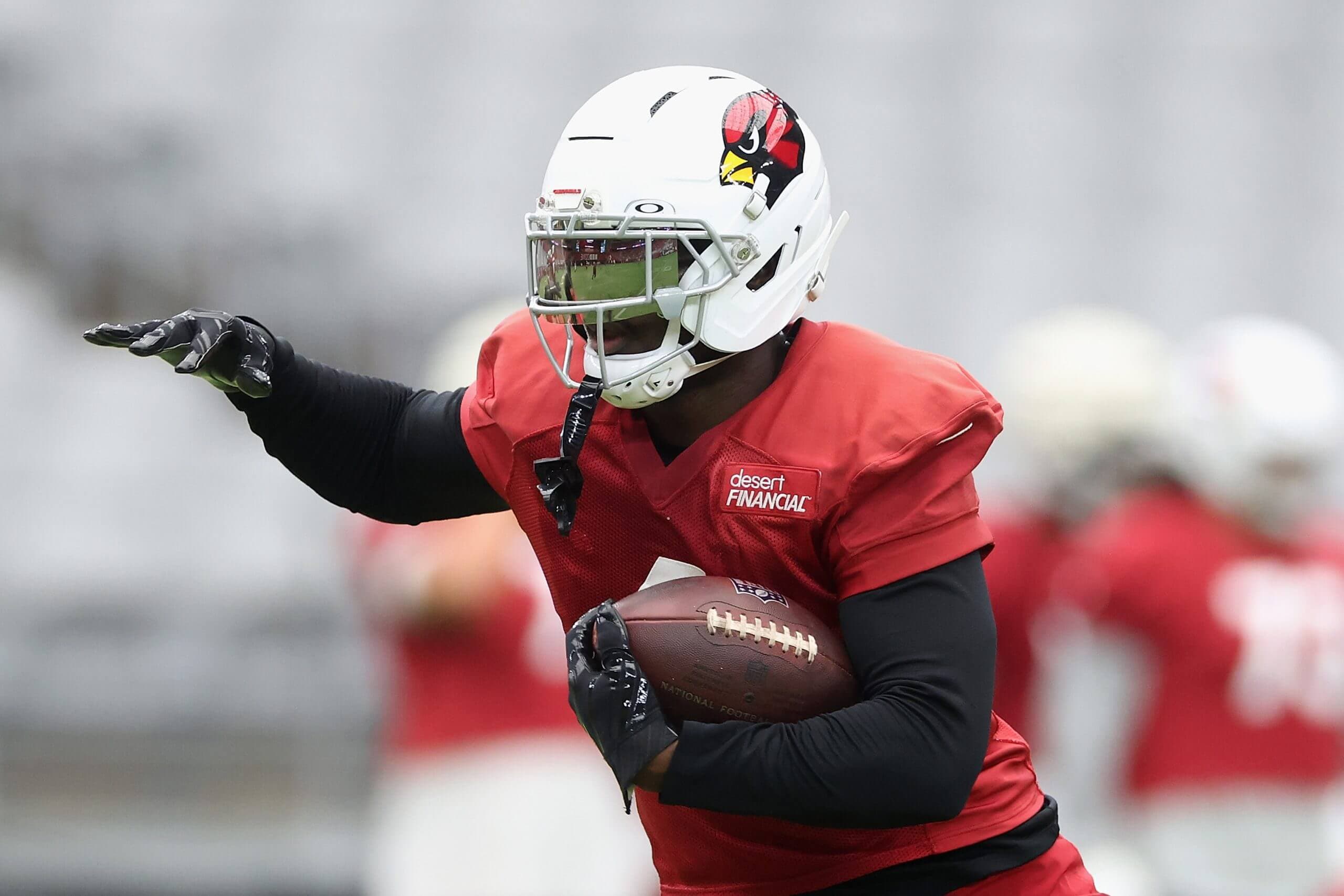 Why your early fantasy football draft strategy should focus on running backs